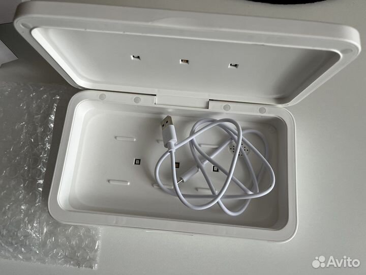 UV стерилизатор с функцией беспроводной зарядки