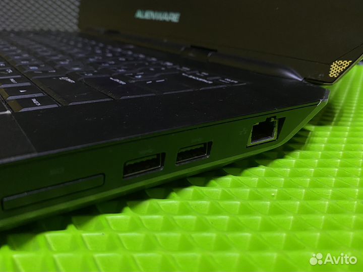 Игровой ноутбук Dell Alienware i7/8/256/GTX 970