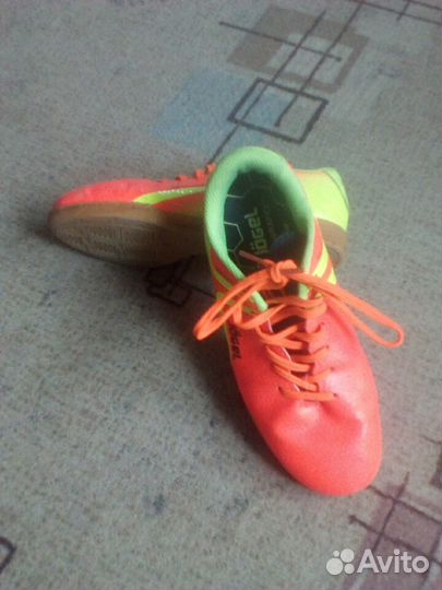 Футзалки, бутсы для зала