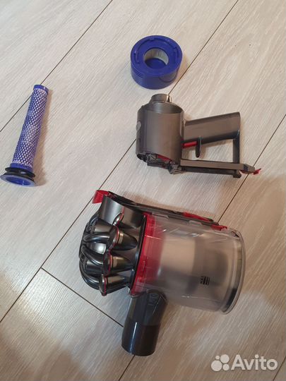 Пылесос Dyson V8