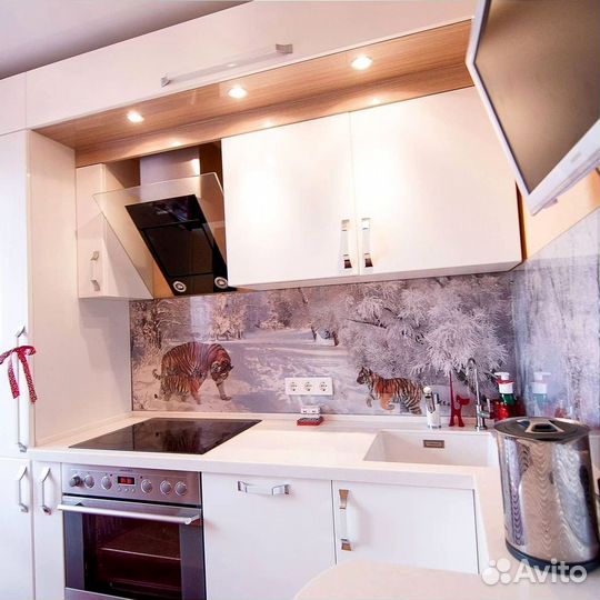 Кухонный гарнитур угловой в потолок на заказ