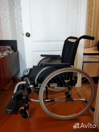 Инвалидная коляска б/у узкая