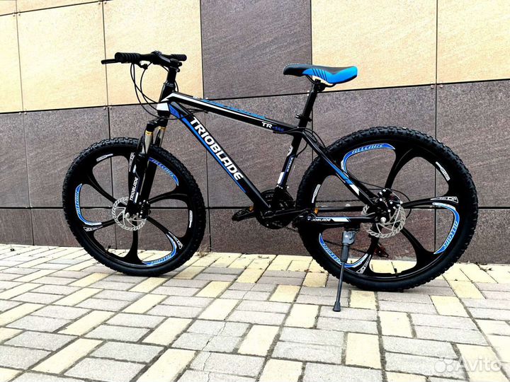 Новый велосипед на литых дисках