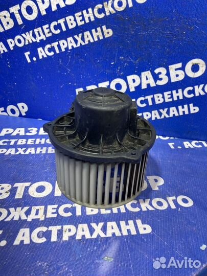 Моторчик печки Hyundai Accent седан G4EC 2007