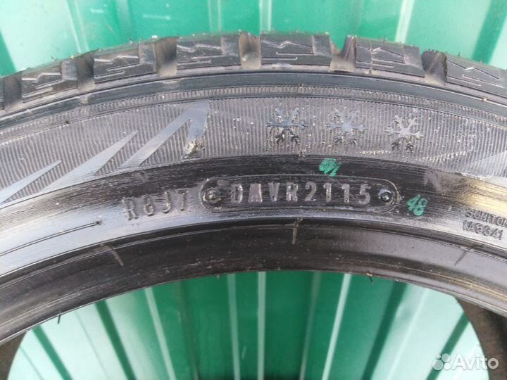 Dunlop SP Winter Ice 02 225/45 R18 и 245/40 R18