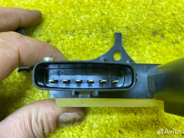 Блок управления форсунками передний Toyota Land