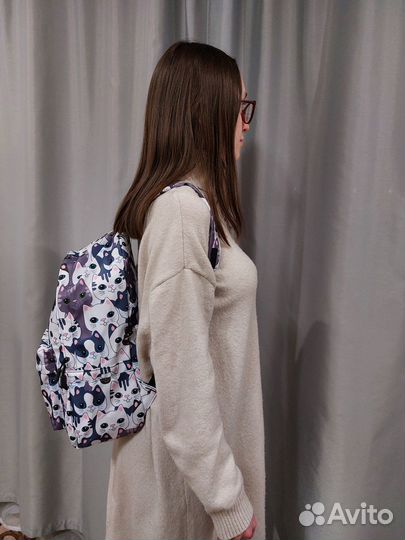 Рюкзак для девочек с кошками. Новый