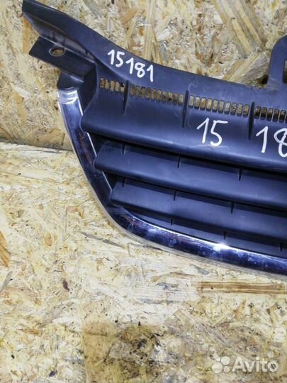 Решетка радиатора Volkswagen Touran 2006 1T0853651