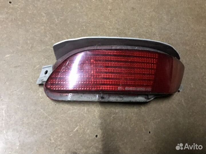 Lexus rx 350 задний правый фонарь в бампер