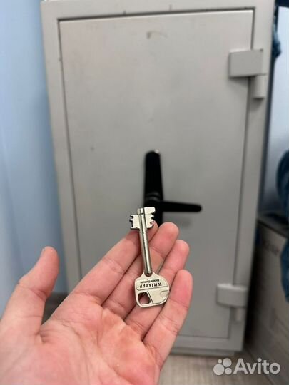 Вскрытие замков Дверей Автомобилей Сейфов Замена