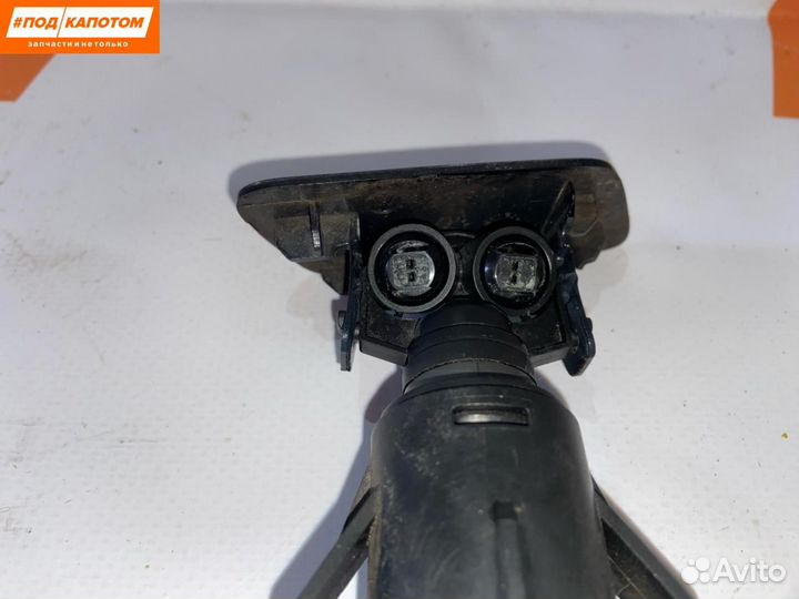Форсунка омывателя фары левой Volkswagen Passat B7