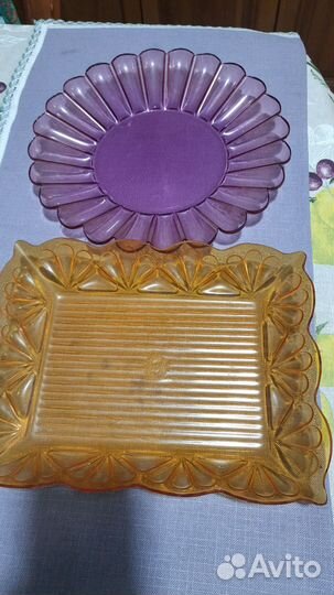 Старинные пластиковые блюда