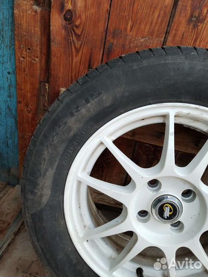 Pirelli Cinturato P1 5/7 R15