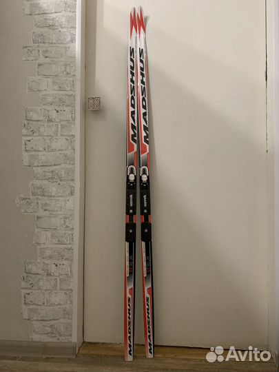 Лыжи беговые с ботинками 32 размер