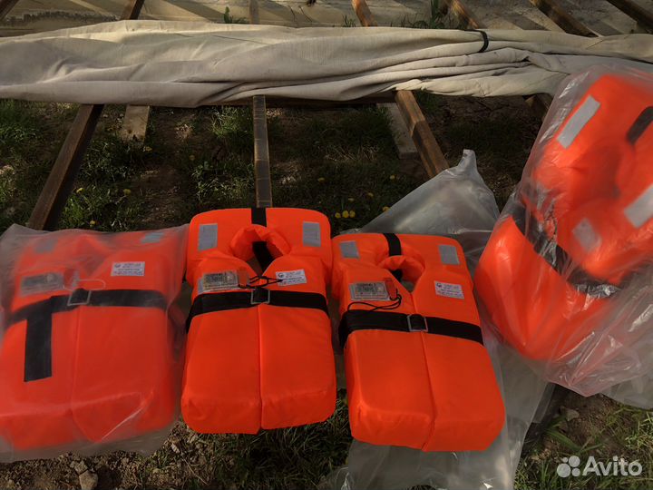Спасательный жилет