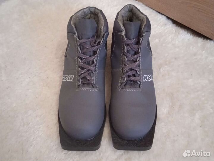 Лыжные ботинки nothing 40 р