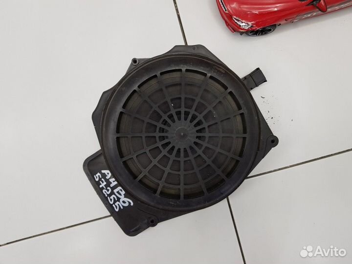 Динамик (Audi A4)