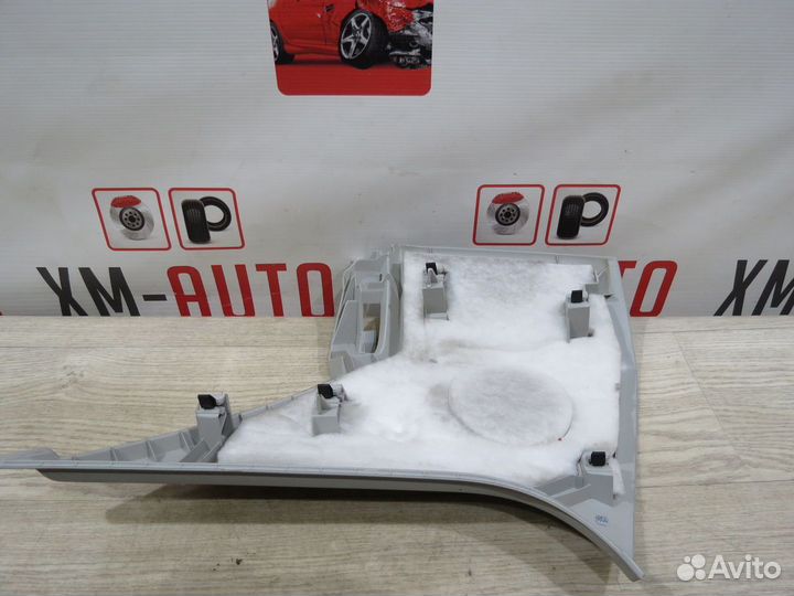 Обшивка стойки задняя левая Audi Q3