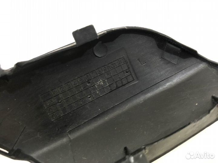 Крышка левая Opel Astra H