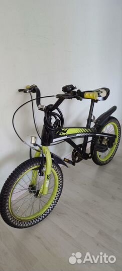 Детский велосипед Hot Wheels