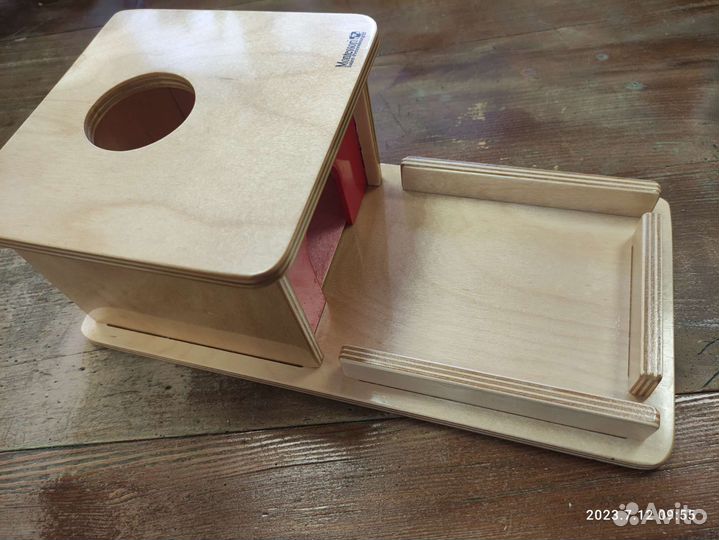 Коробочка с шариком Монтессори