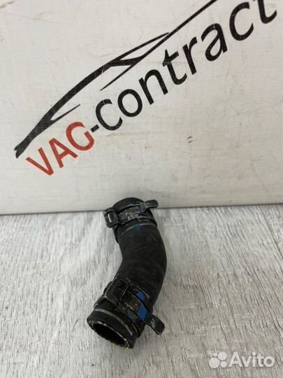 Патрубок системы охлаждения Audi A6 C6 3.0 TDI