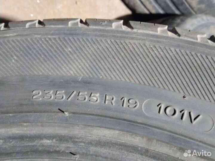 Michelin Latitude Tour HP 235/55 R19