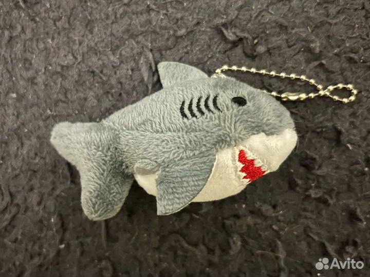 Плюшевая акула