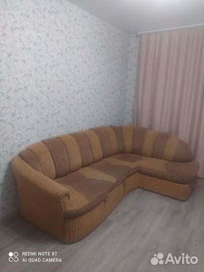 Диван с креслом