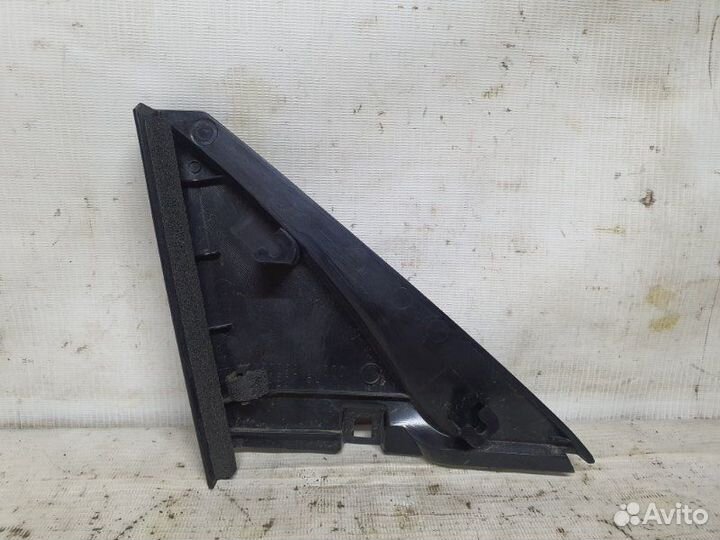 Заглушка зеркала правая Nissan Skyline седан 2012