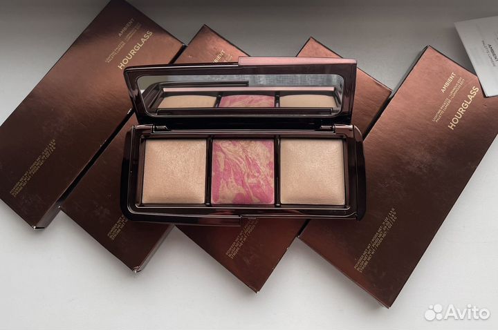 Румяна Хайлайтер Hourglass