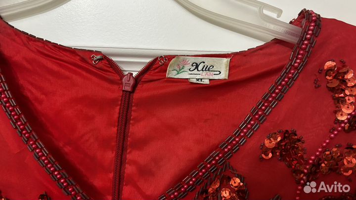 Платье винтаж на плечиках 44