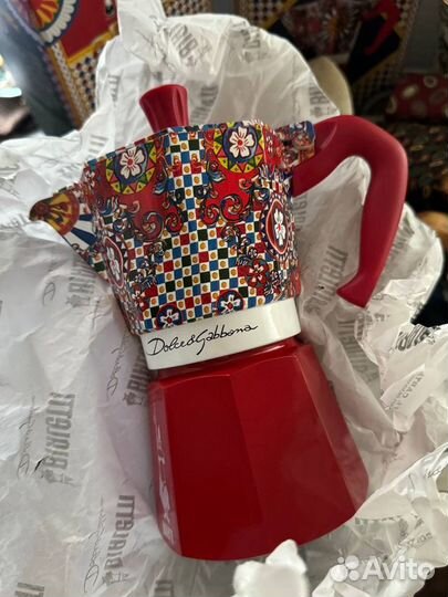 Новая гейзерная кофеварка Bialetti Dolce&Gabbana