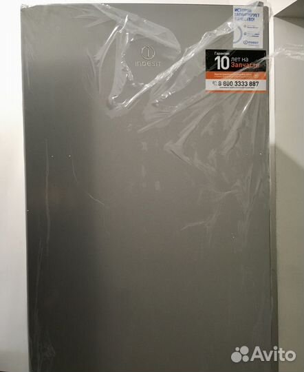 Холодильник Indesit (Новый)