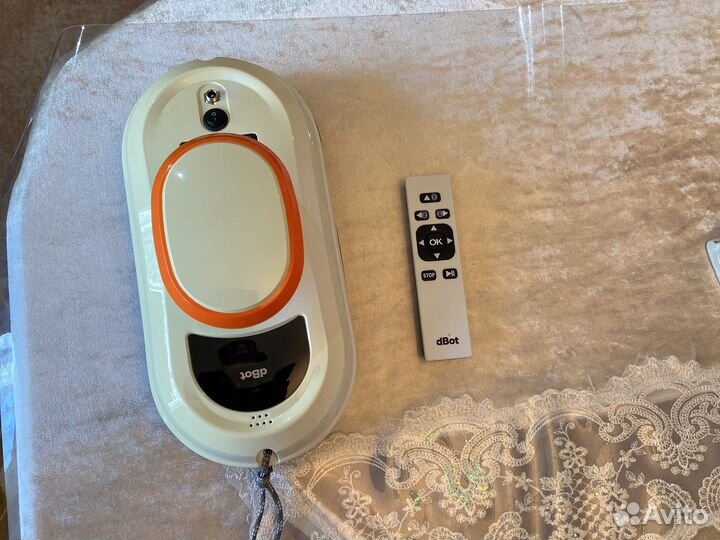 Робот мойщик окон dBot W100
