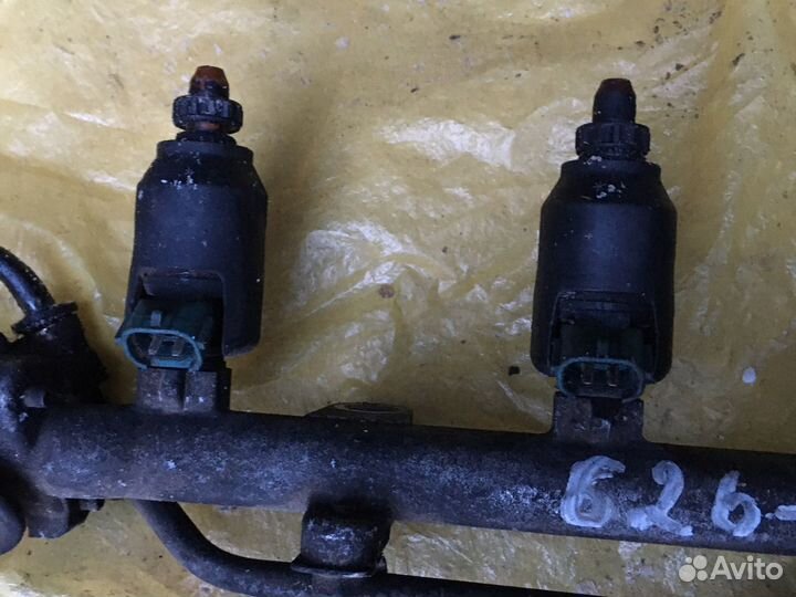 Топливная рампа форсунка Mazda 626 GE 91-97 гг