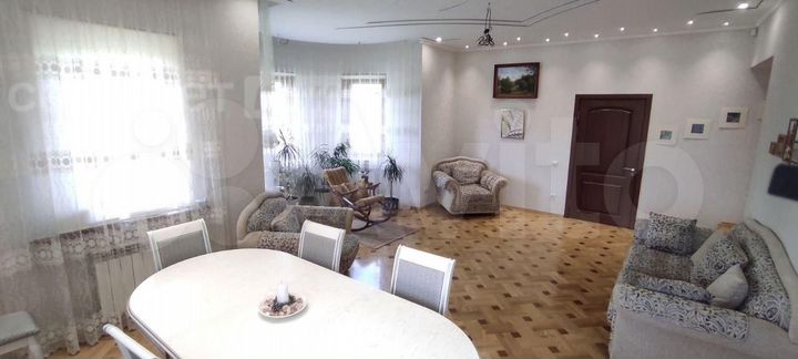 Дом 319 м² на участке 10 сот.