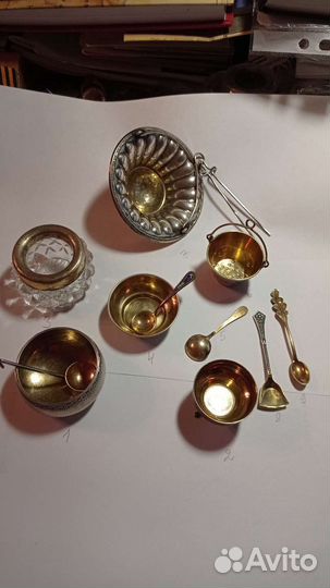 Серебряные ложки, рюмки, солонки