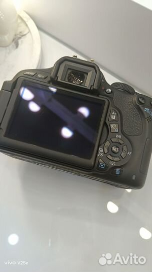 Зеркальный фотоаппарат Canon 600D