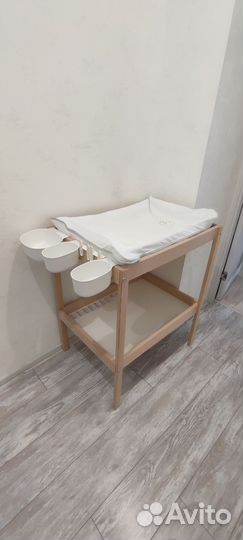 Пеленальный столик IKEA с контейнерами