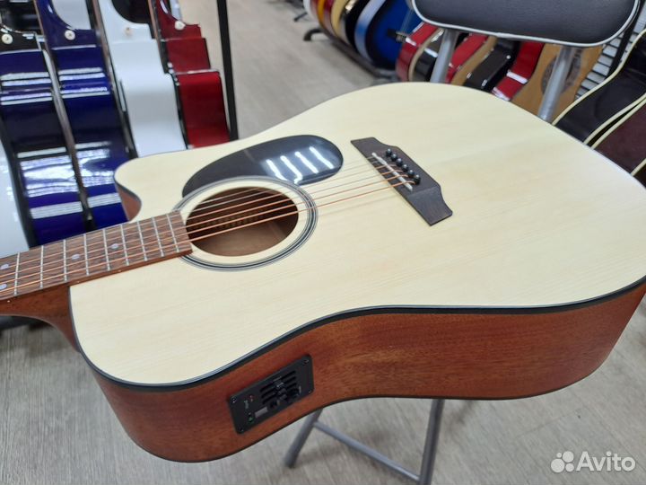 Гитара электроакустическая с подключением дредноут