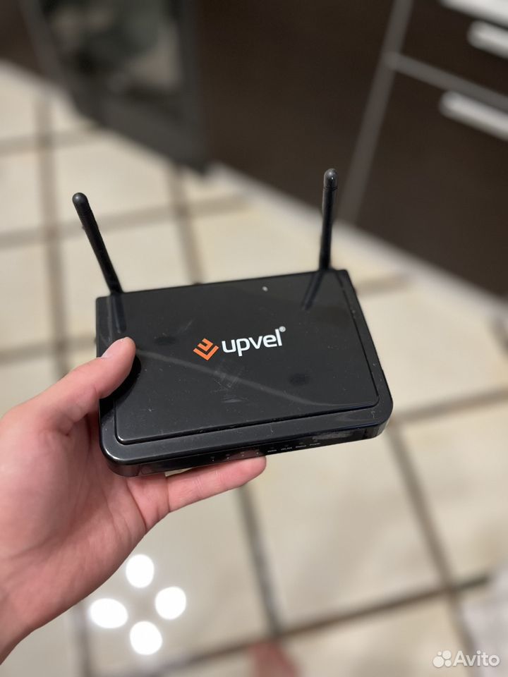 Wi-Fi роутер Upvel