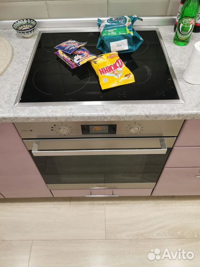 Электрический духовой шкаф Hotpoint-Ariston