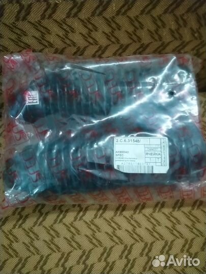 Стойка амортизатора передняя