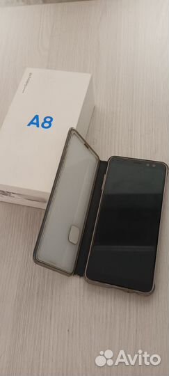 Samsung Galaxy A8 (2018), 4/32 ГБ