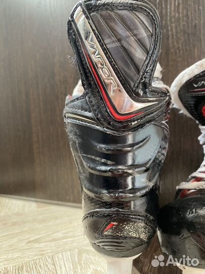 Хоккейные коньки bauer