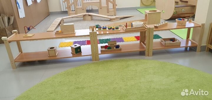 Полки для материала монтессори/стеллаж