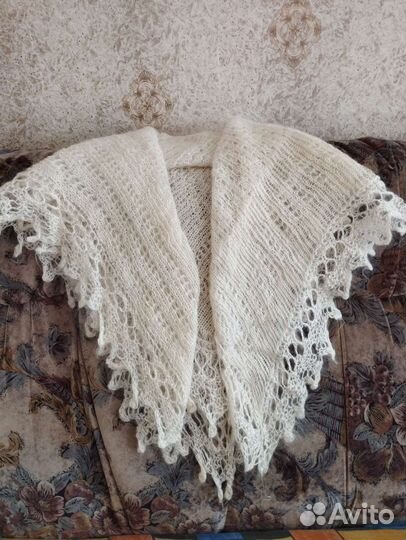 Платок вязаный, ажурный