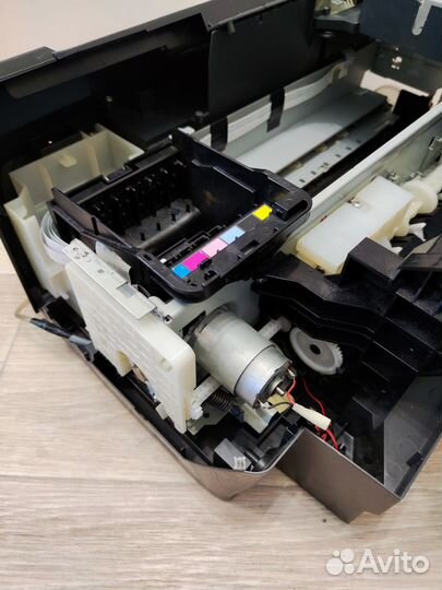 Два принтера Epson R270 (на запчасти)