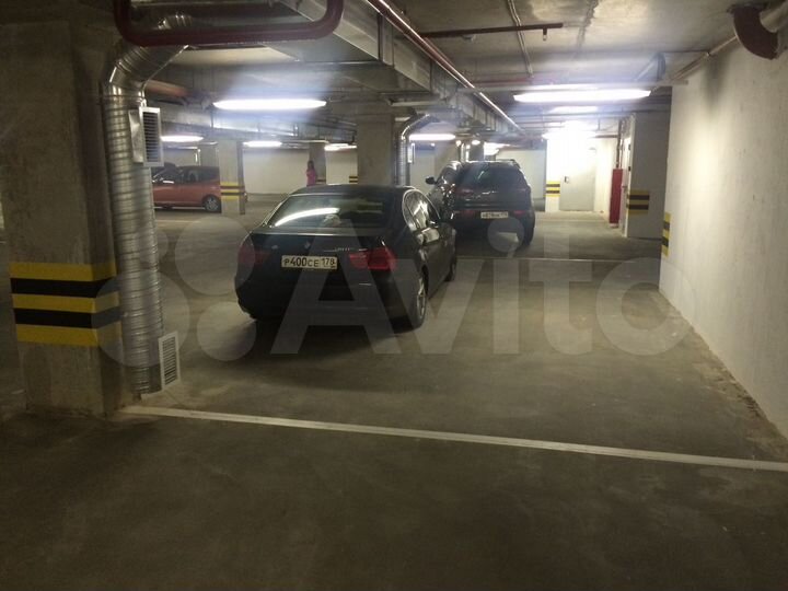 Машиноместо, 14 м²